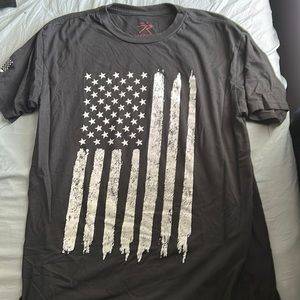 Men’s American flag tshirt